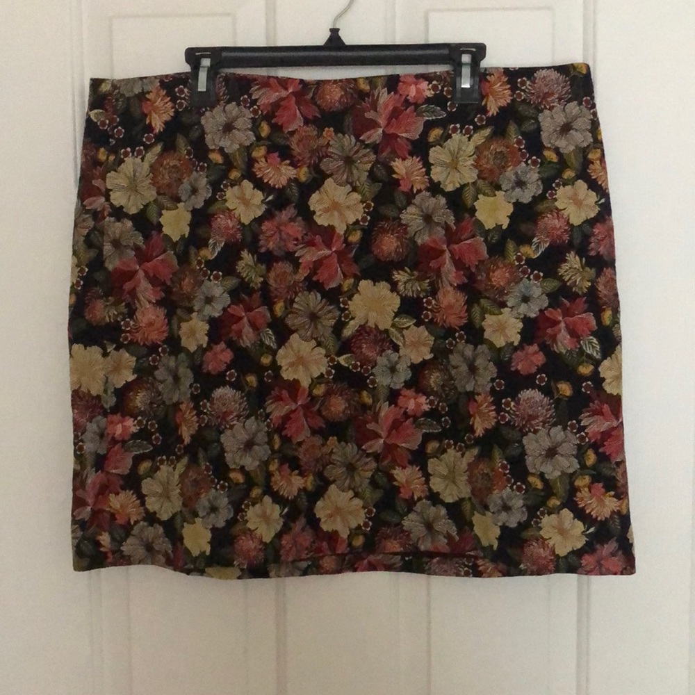 Loft Jacquard Flower Plus Size Skirt Size 16